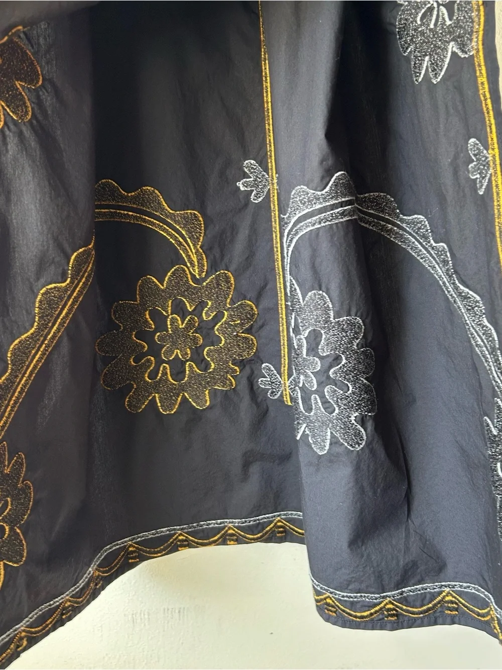 Tory Burch Embroidered Cotton Poplin Caftan Midi Dress Floral Black Gold White M